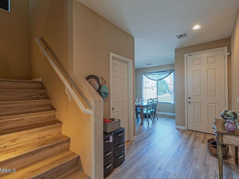 4715 W GELDING Drive photo 3