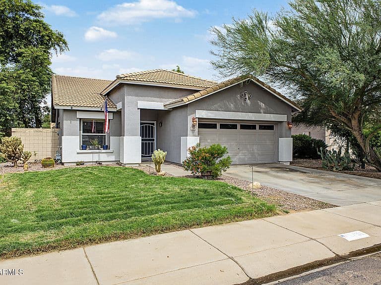 3708 E REMINGTON Drive photo 3