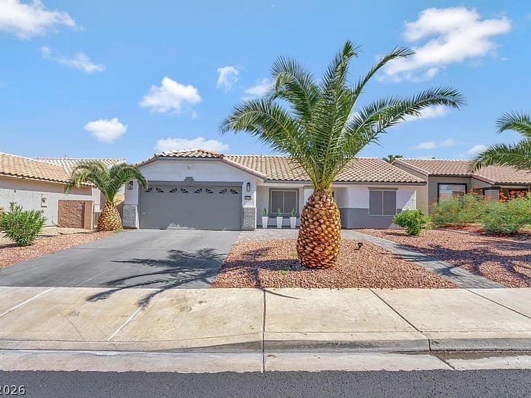 316 Desert Knolls St photo 4