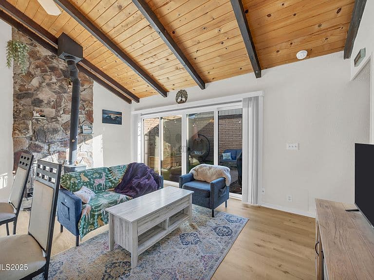 39 Granite Way photo 5