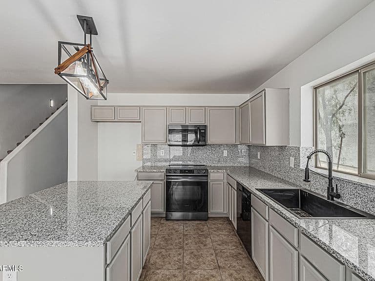 23637 N DESERT Drive photo 5