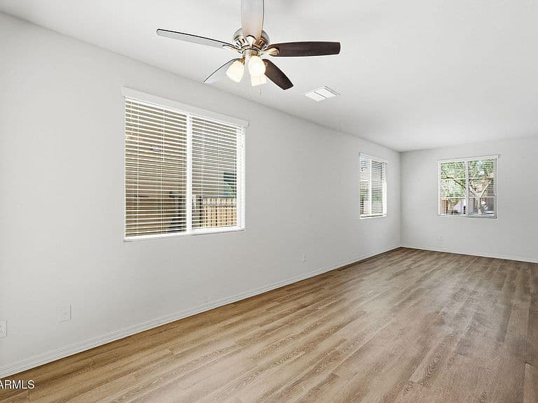 5437 W ALBENIZ Place photo 5