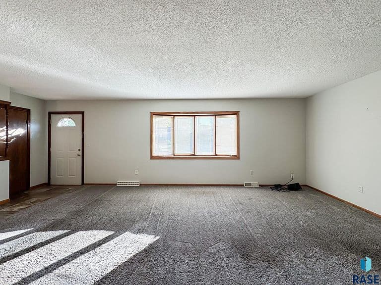 1305 S Annway Dr photo 4