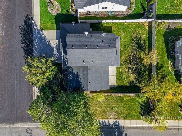 3750 N Rhodes Ave photo 4