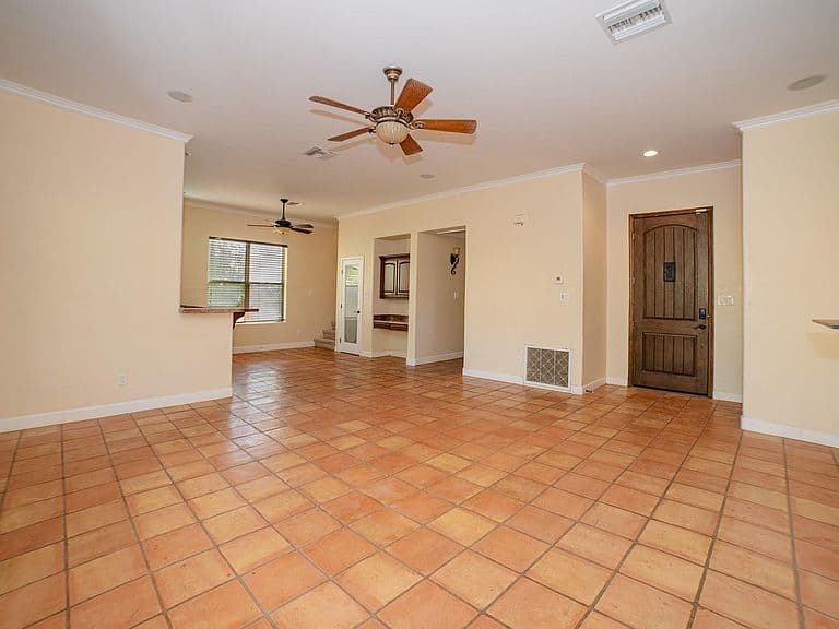 3901 S Tillman Way photo 3