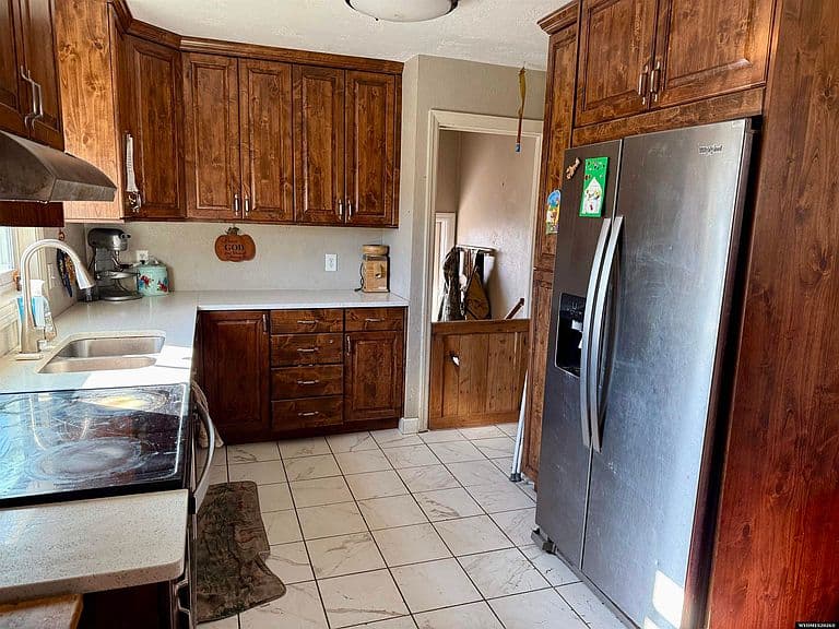 1112 S Jeffers Dr photo 3