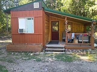 161 E Kamloop Ave photo 1