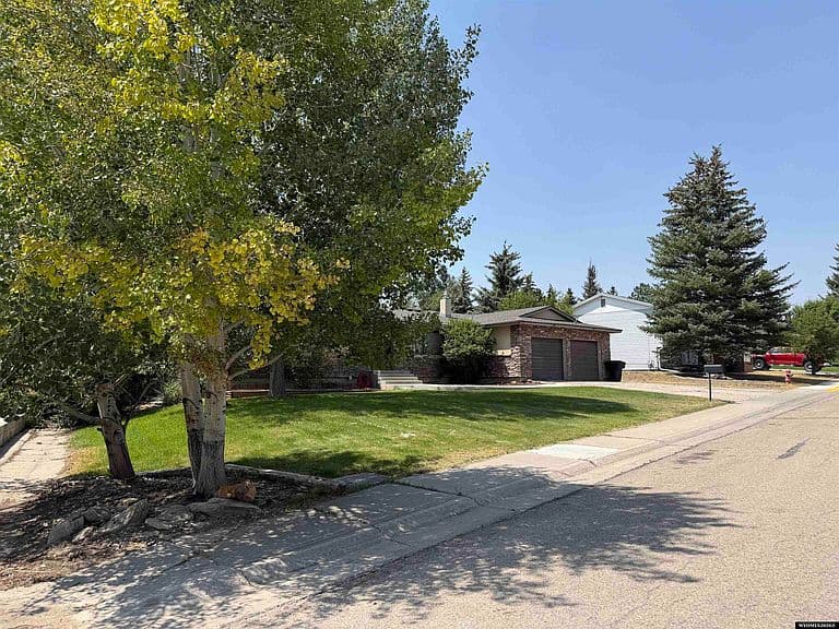 1335 7th West Ave photo 2