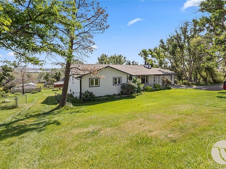 7851 Spear Dr photo 2
