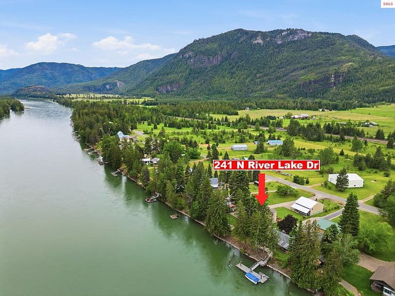 241 N River Lake Dr photo 3