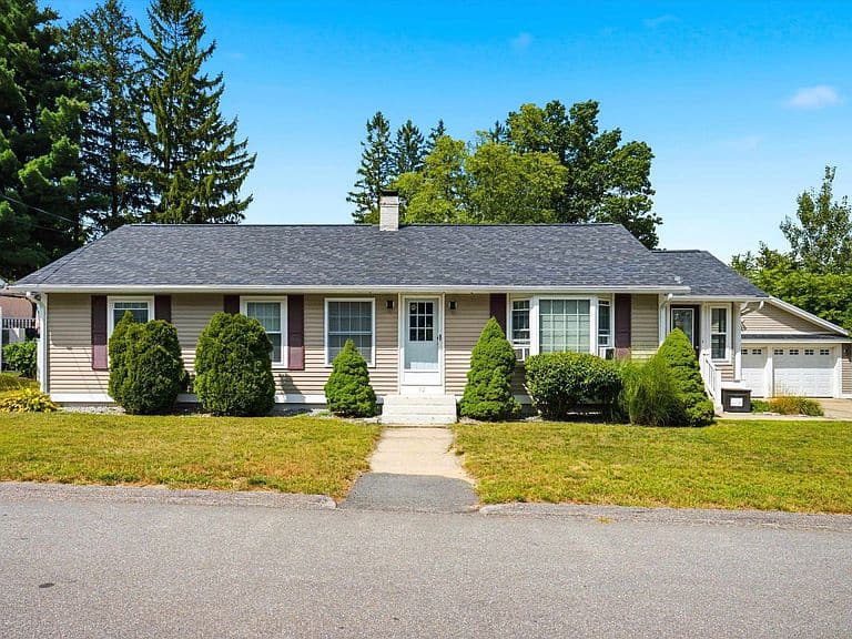 12 Pine Hill Avenue photo 2