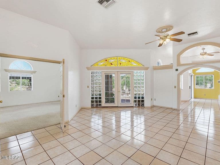 1242 Vista Ct photo 4
