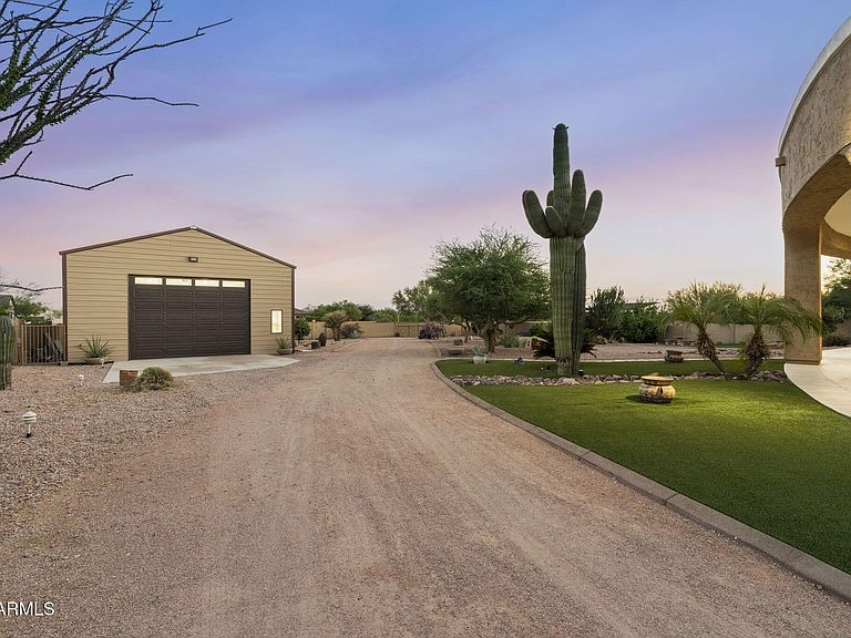 5643 E RANCHO TIERRA Drive photo 4