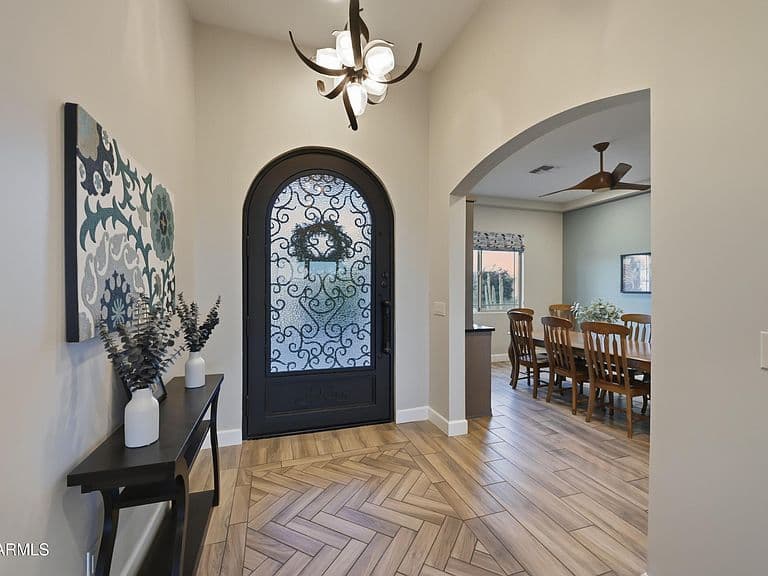 5586 W ROCK Court photo 4