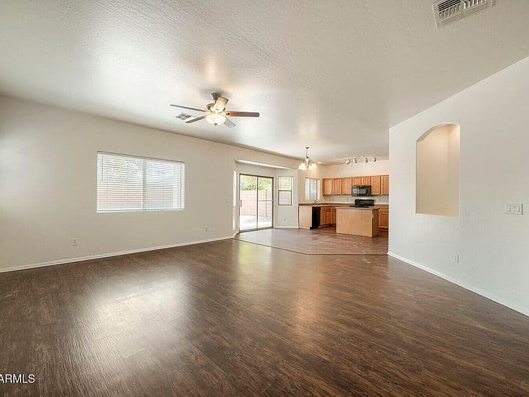 1509 S 123RD Drive photo 5