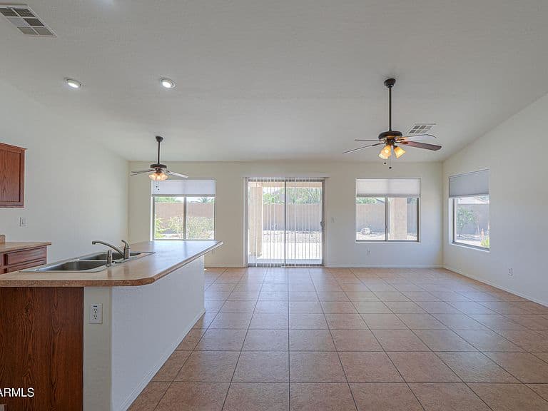 1499 E ANNA Drive photo 5