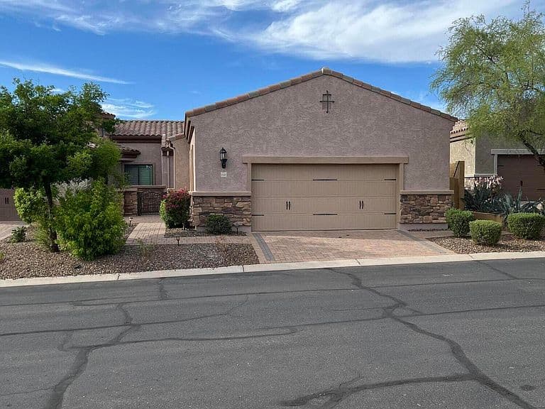 1848 N RED Cliff photo 1