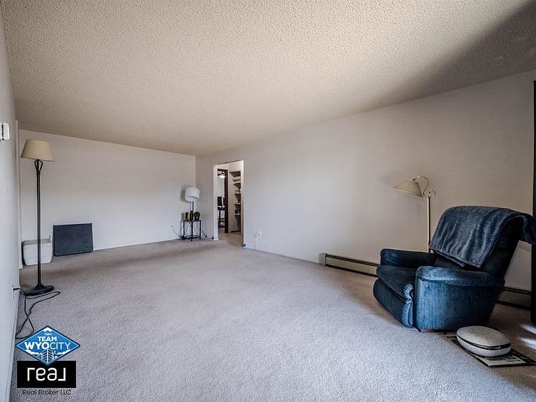 4440 S Poplar St Unit 202B photo 3