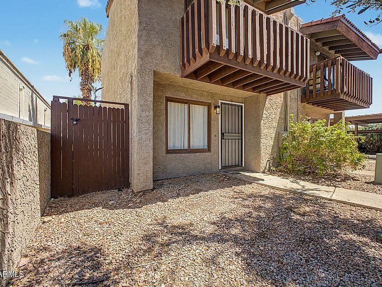 2815 N 52ND Street #3 photo 3