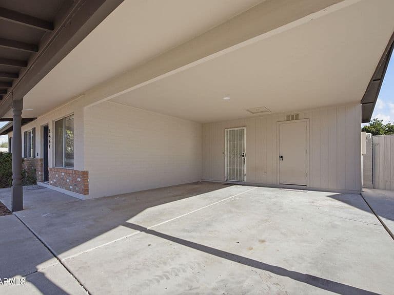 3557 E CAROL Avenue photo 4