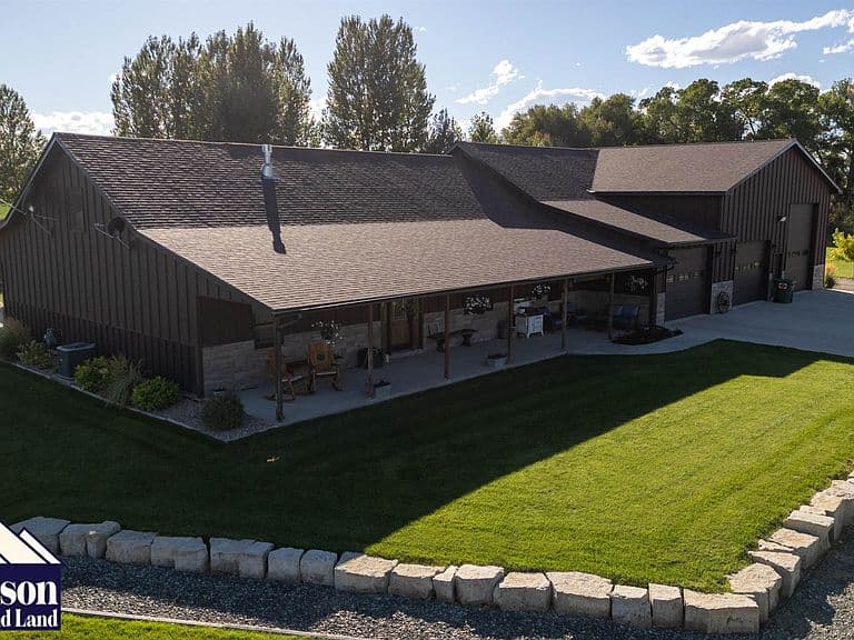 20 Emily Ln photo 3