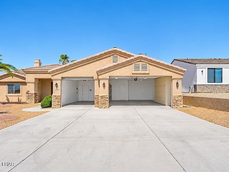 3419 Palo Verde Blvd S photo 3