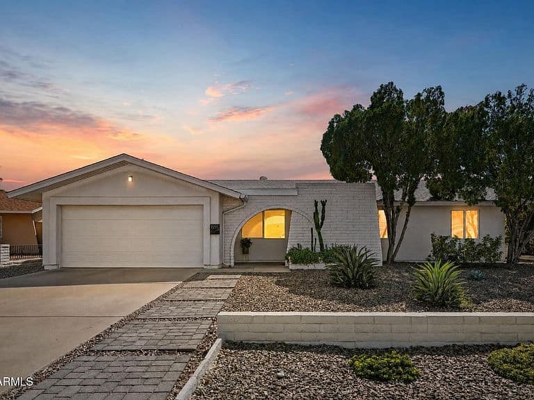 1135 E BELL DE MAR Drive photo 3