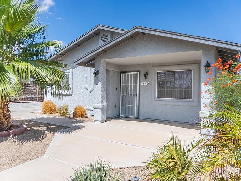 13664 E 52nd Dr photo 2