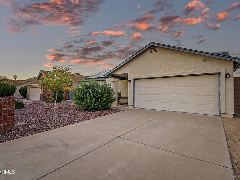 4808 W MCRAE Way photo 3