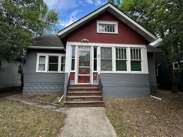 1034 University Dr N photo 1