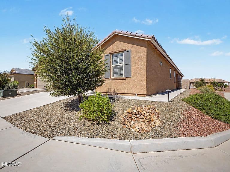 10604 W Goulding Dr photo 3