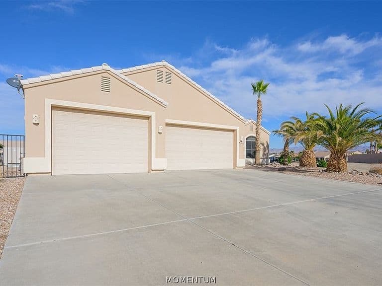 2049 E Lago Grande Place photo 3
