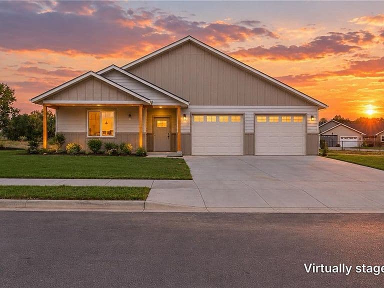 2642 Palmer Ln photo 1