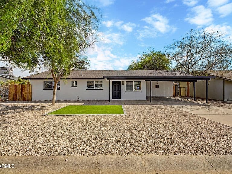 3909 W GRISWOLD Road photo 2