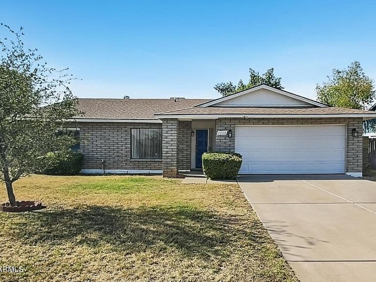 8803 W DIANA Avenue photo 1