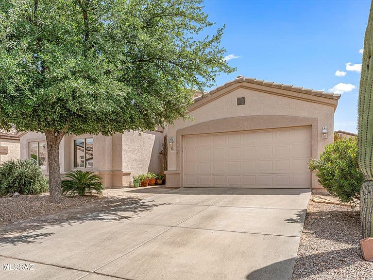 327 W Klinger Canyon Dr photo 2