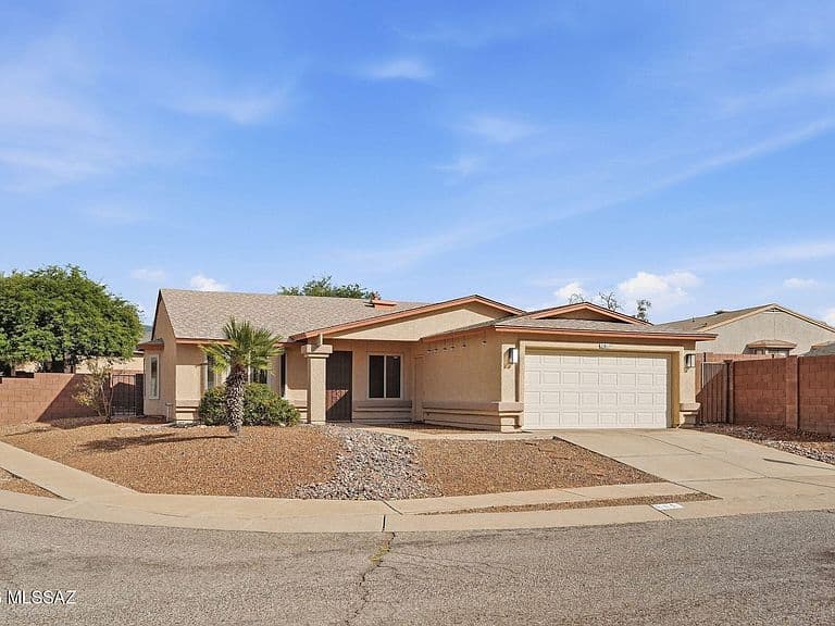 811 S Chimney Canyon Dr photo 2