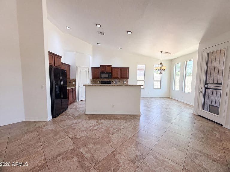 11309 E SABLE Avenue photo 2
