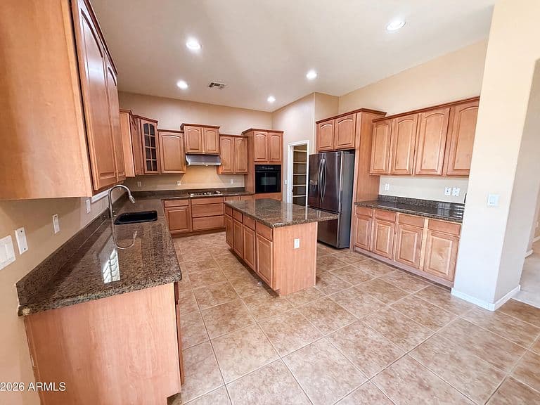 3080 E POWELL Way photo 2