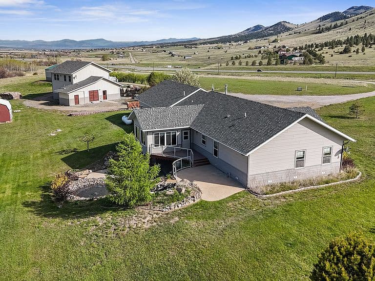 5944 Us Highway 287 E photo 4