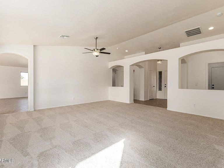 5413 W Bryce Ln photo 4