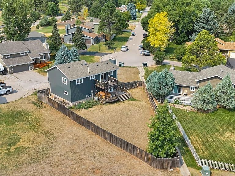 4511 Steamboat Cir photo 2
