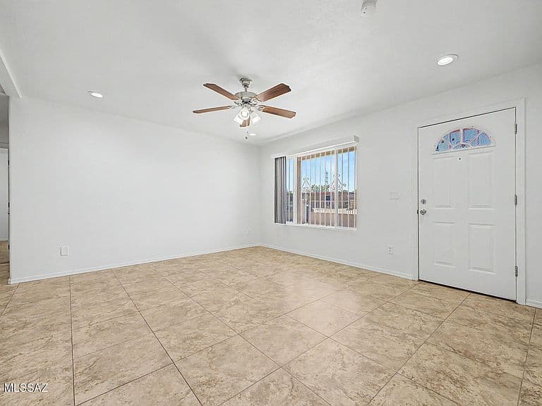 2111 E Minorka St photo 3