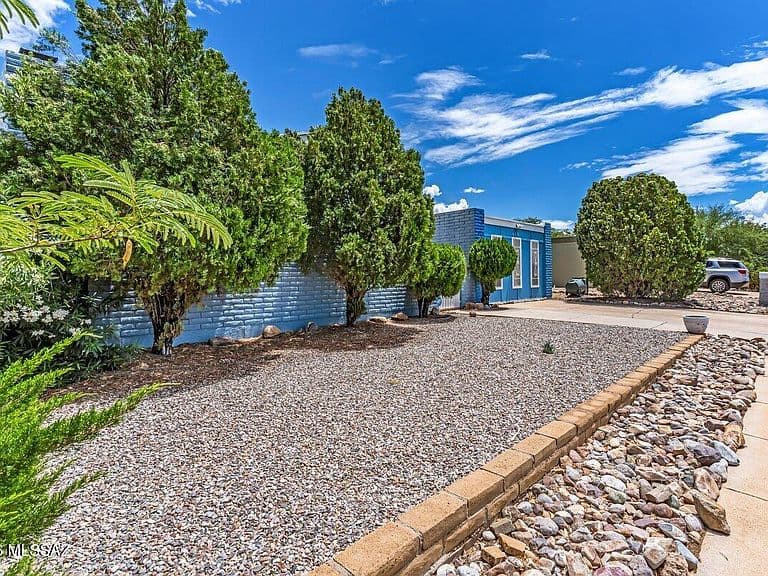 656 Steppe Pl photo 3