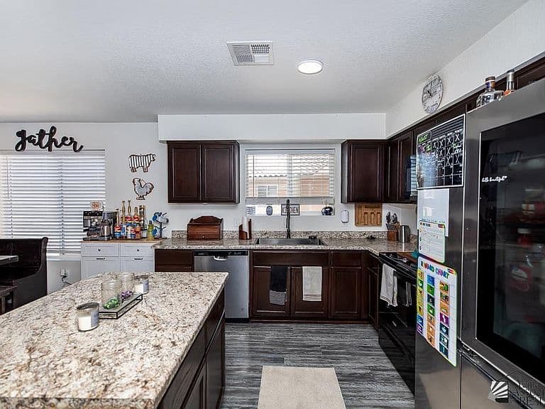 4502 S Sunflower Dr photo 5