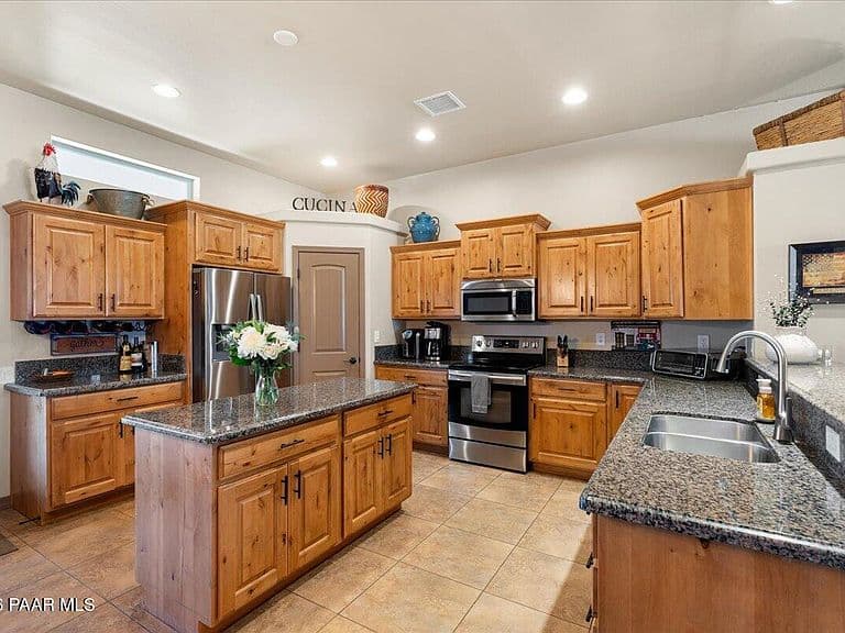 11096 N Scalli Way photo 2