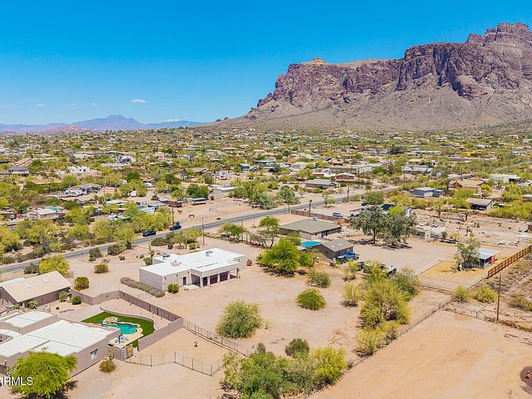 4885 E SHIPROCK Street photo 5