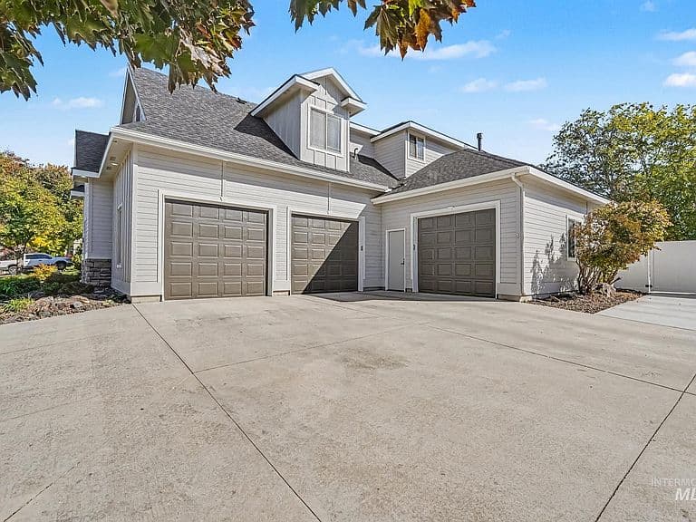 2340 S Alaska Way photo 3