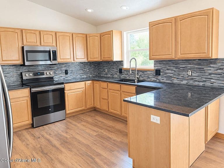 1718 Northshore Dr photo 5