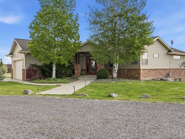 1084 Road 8 photo 2